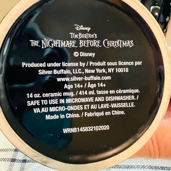 Disney “Nightmare before Christmas” coffee/tea meg. - Picture 4 of 5